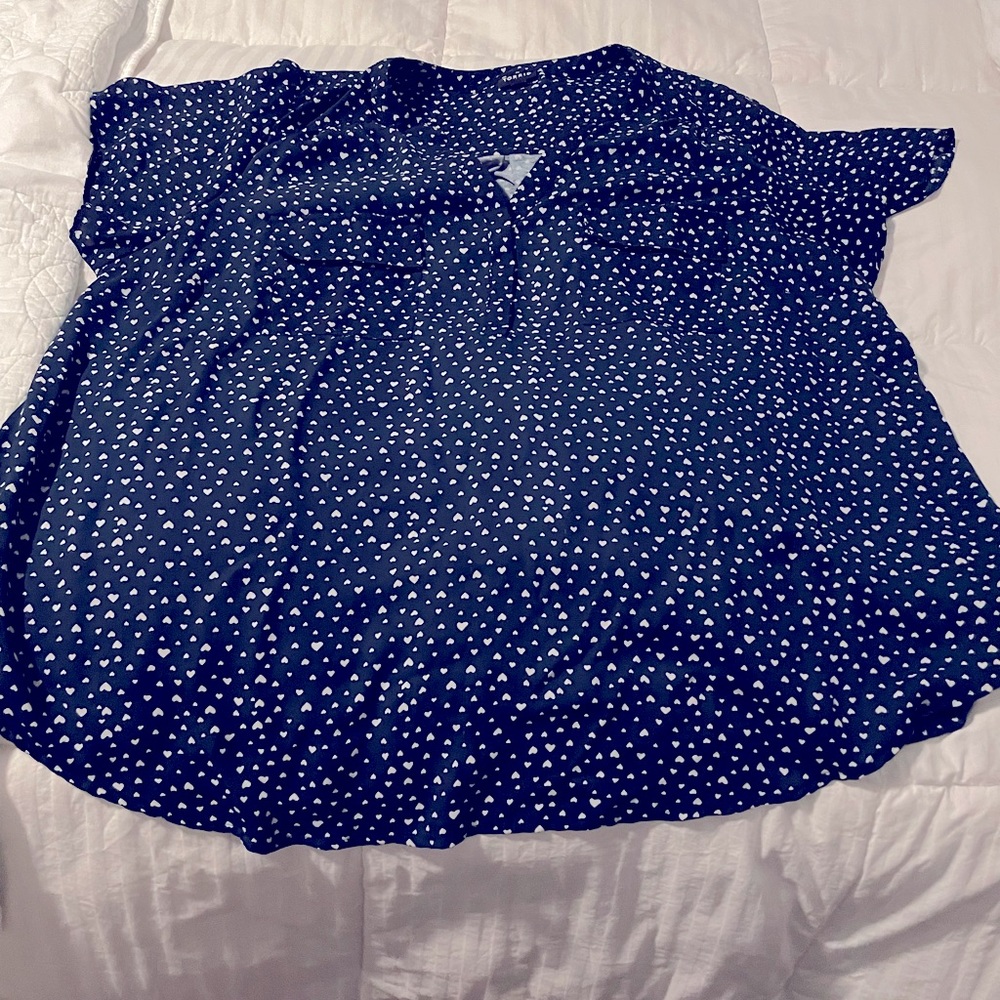 Torrid navy blue heart top. Size 3